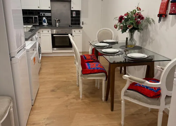 Compact And Friendly Price Room
